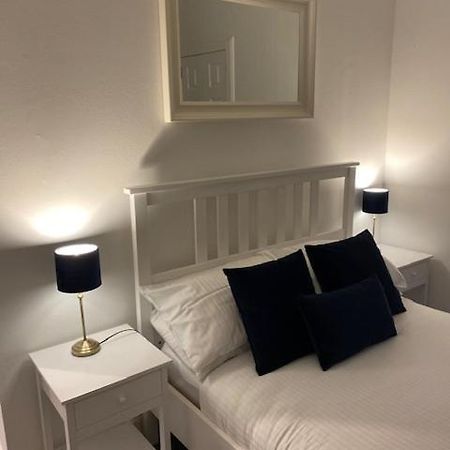 Glenfinnan - Two Bedroom Apartment Данфермлин Экстерьер фото